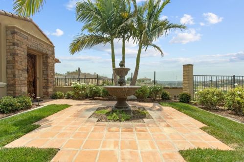 6796 Malachite Pl, Carlsbad, CA 92009-1701