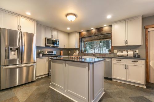 12224 Lemon Ct, Truckee, CA 96161-2514