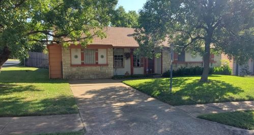 1806 Cherry Orchard Dr, Austin, TX 78745-5342