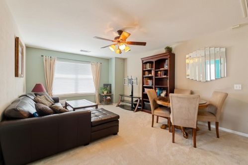 3921 Cyn Gln Cir, Austin TX  78732-2187 exterior