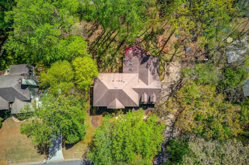 5480 Summer Cove Dr, Stone Mountain, GA 30087-2836