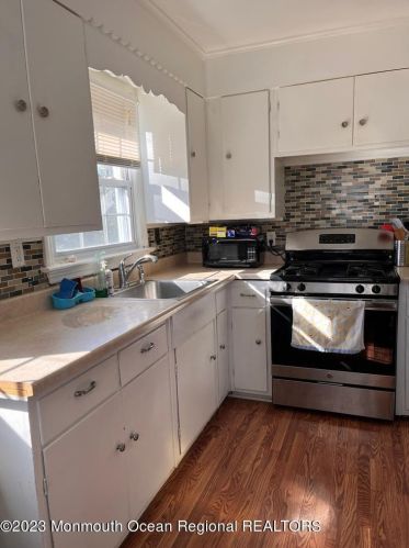 18 Campbell Ct, Deal Park, NJ 07723-1206