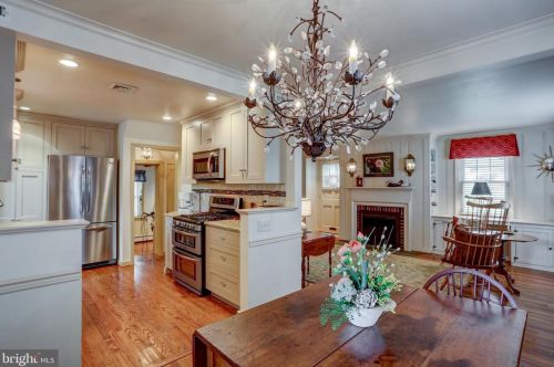 1321 Cheves Pl, Lancaster PA  17603-4943 exterior