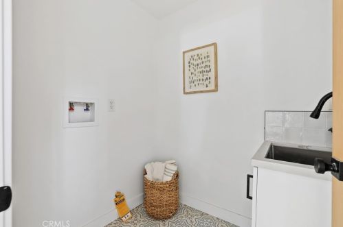 11872 Gladstone Dr, Santa Ana CA  92705-2938 exterior
