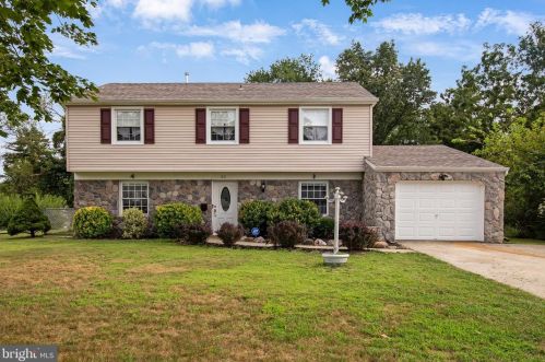 22 Sedgwick Ln, Willingboro, NJ 08046-2068