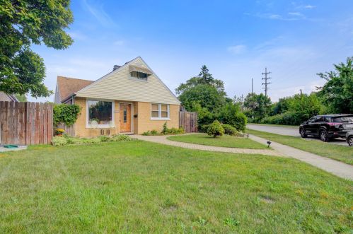 2227 Finley Ave, River Grove, IL 60171-1807