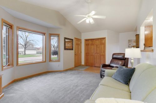 5498 Daisy Ct, Saint Paul MN  55110-2218 exterior
