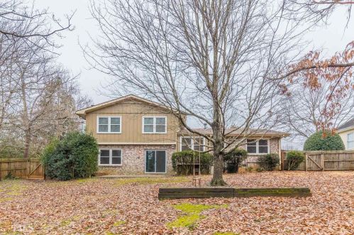 2814 Christopher Ct, Atlanta GA  30360-1222 exterior
