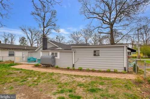 4726 Idlewilde Rd, Shady Side MD  20764-9766 exterior