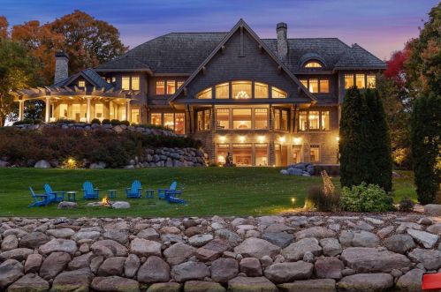 1640 Bohns Point Rd, Orono, MN 55391-9310