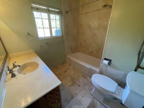 3800 Santa Carlotta St, Glendale CA 91214-1158 exterior