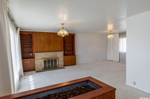 30 Main St, Aurora, UT 84620