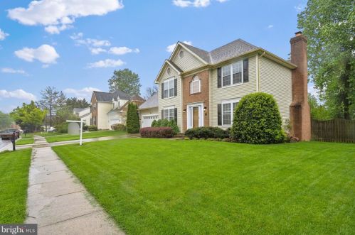 1005 Autumn Gold Dr, Gambrills, MD 21054-1560