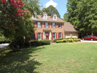 104 Spruce Ct, Greenwood, SC 29649-8921