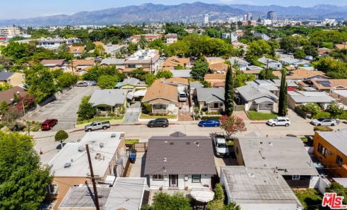 414 Acacia Ave, Glendale CA  91205-2575 exterior
