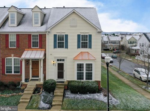 12 Payne St, Charles Town WV 25414-5536 exterior