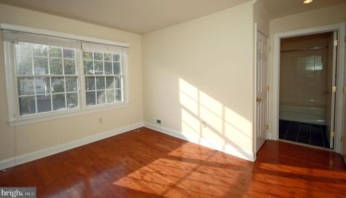 6 Torrey Ln, Princeton NJ 08542-3231 exterior