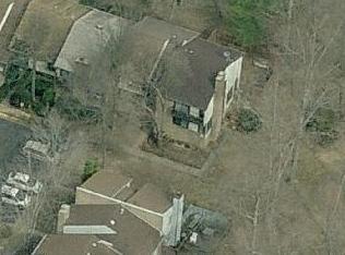 8511 Jenner Ct, Springfield VA  22153-3423 exterior