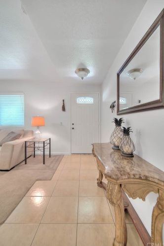 4046 Columbia Ave, Riverside CA  92501-1526 exterior