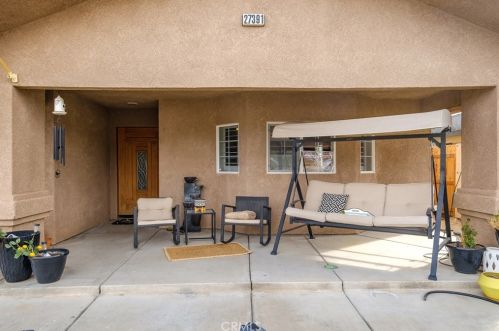 27391 Cloverleaf Dr, Helendale, CA 92342-7746