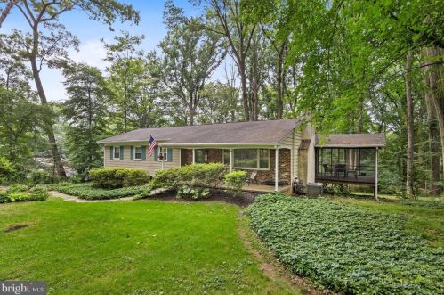 127 Powderhorn Ln, Media, PA 19063-4520