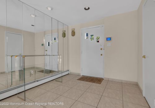 4 Judith Ct, Tinton Falls NJ  07712-4136 exterior