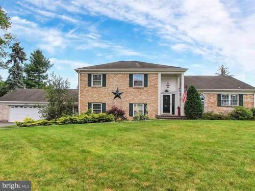 273 Grant Dr, Hanover, PA 17331-1343