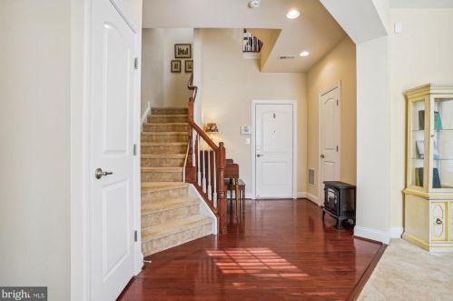 15956 Greymill Manor Dr, Haymarket, VA 20169-4959