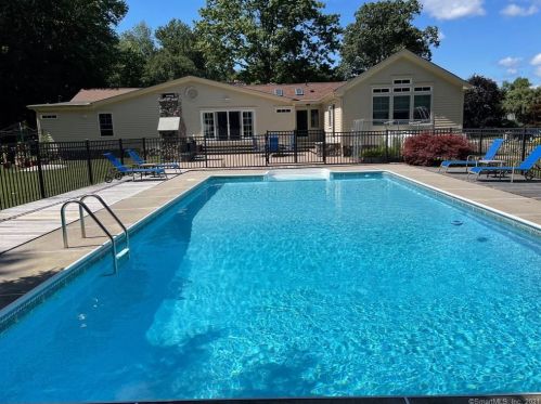 34 Georges Ln, Upper Stepney, CT 06468-3136