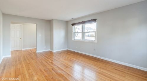 749 Deerpath Dr, Bannockburn, IL 60015-4107