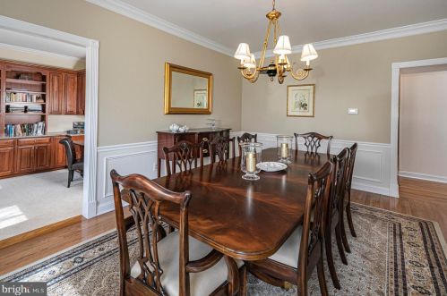 1 Tomlyn Dr, Princeton NJ  08540-4316 exterior