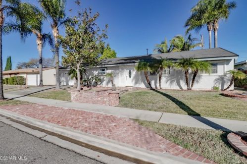 1743 Moore St, Simi Valley, CA 93065-4830