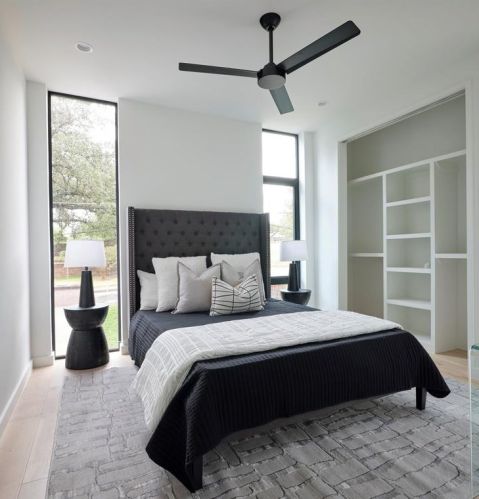 2721 Barton Skwy, Austin TX  78704-4647 exterior