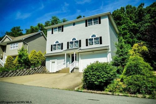 215 Patriot Ln, Morgantown, WV 26508-9026