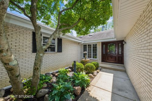 1249 Whytecliff Rd, Palatine, IL 60067-5865