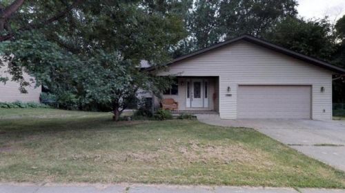 6380 7th St, Minneapolis, MN 55432-5001