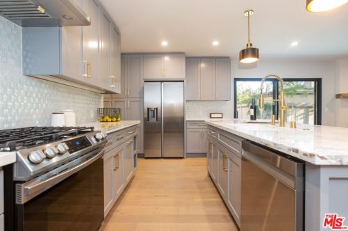 5308 Cortolane Dr, Glendale CA  91214-1308 exterior