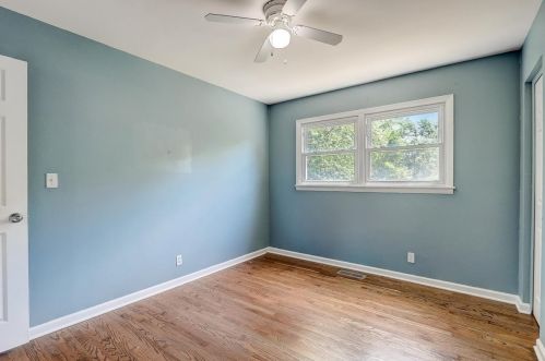 151 Camelot Way, Lemont IL  60440-2084 exterior