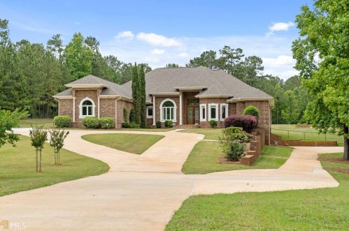 304 Deer Creek Dr, Forsyth, GA 31029-6465