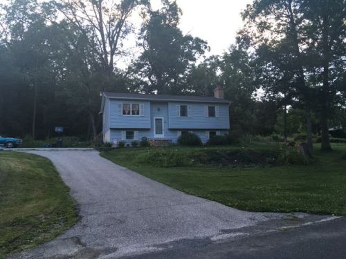 1241 Chimney Rock Rd, York, PA 17406-8844