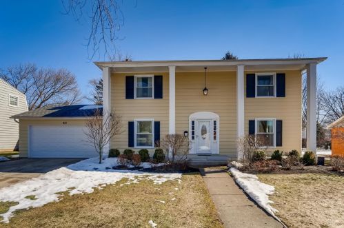 931 Topanga Dr, Palatine, IL 60074-3732