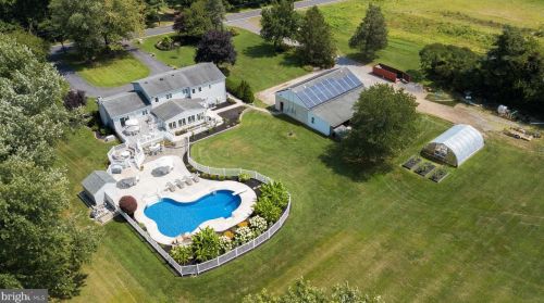 1581 Commissioners Rd, Harrison Township, NJ 08062-4611