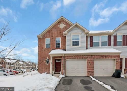 111 Sundance Dr, Trenton NJ 08619-3968 exterior