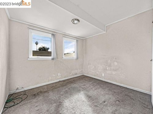 344 Hyde Dr, Hayward, CA 94544-4012