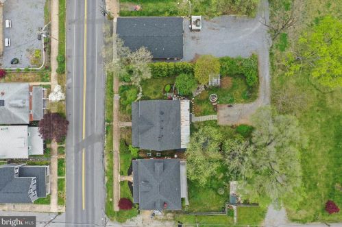 328 Mildred St, Charles Town WV  25414-1834 exterior