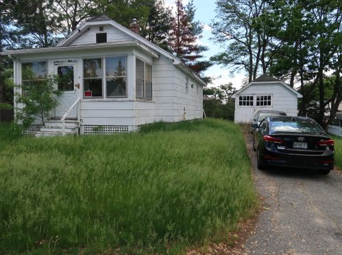 18 Jones Ave, Lewiston, ME 04240-5022