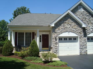 10 Nightingale Dr, Trenton, NJ 08690-3572
