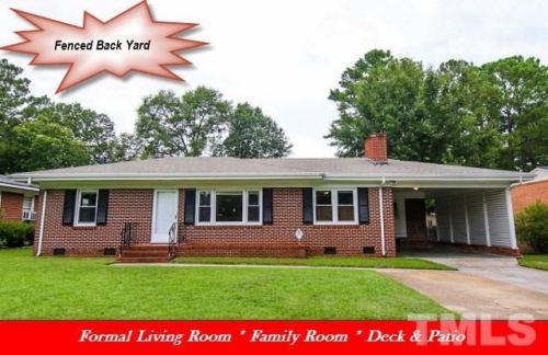 504 Chestnut St, Selma, NC 27576-2146