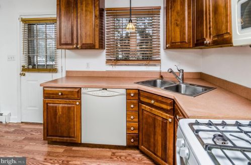 123 Park Ave, Trenton NJ 08610-5012 exterior