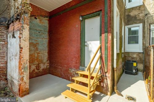 703 43rd St, Philadelphia PA 19104-0044 exterior